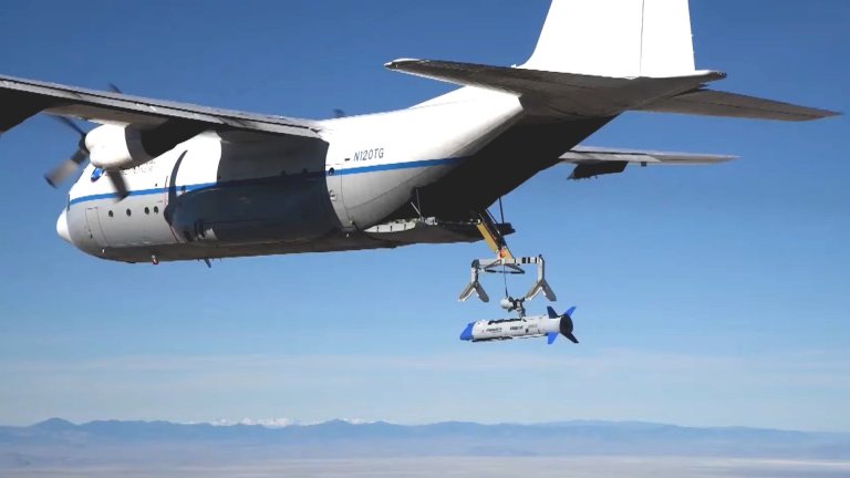C-130 Successfully Snatches Gremlins Drone In Midair